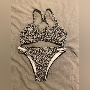 Fleo Medium Leopard Print Bikini